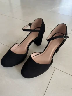 Schwarze Pumps