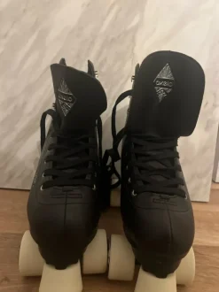 Schwarze Rollschuhe Oxelo