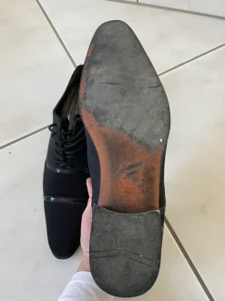 Schwarze Schnürschuhe Größe 44