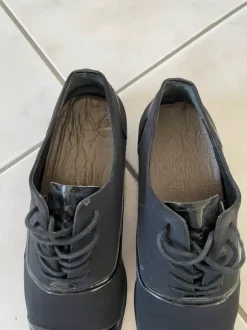 Schwarze Schnürschuhe Größe 44