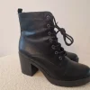 Schwarze Schnür-Stiefeletten mit Blockabsatz Gr.40