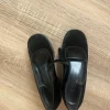 Schwarze Schuhe mit Absatz 38
