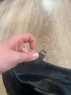 Schwarze Schuhe mit Absatz 38
