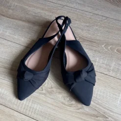 Schwarze Slingback-Ballerinas mit Schleife – Größe 39