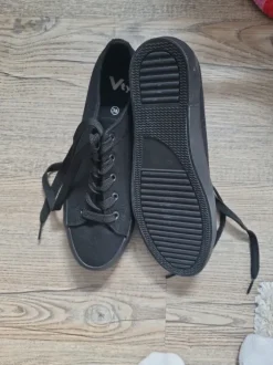 Schwarze Sneaker Plateau
