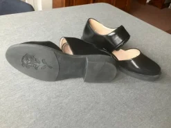 Schwarze Spangenschuhe Größe 39