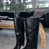 Schwarze Stiefel