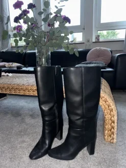 Schwarze Stiefel
