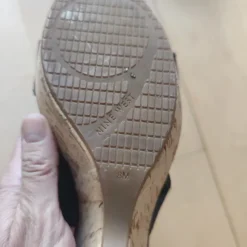 Schwarzer Sommer Keilabsatz Schuh
