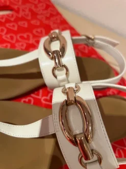 Süße Sommersandalen