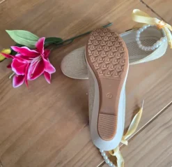 Süße Sommerschuhe mit Perlen.Gr 40.Neu