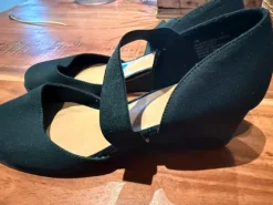 Sechyelles Damen Pumps Absatz Keilabsatz Riemchen Schwarz 40.5 NEU