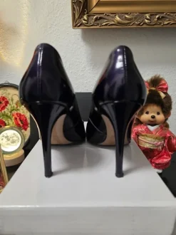 Sehr elegantes Stilettos Dunkelviolett High Heel