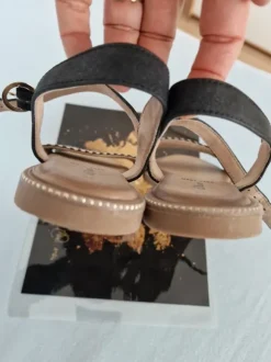 Sehr schöne und bequeme Sandalen