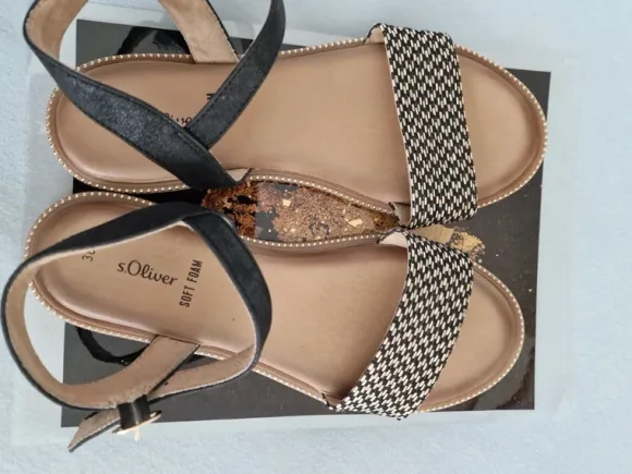 Sehr schöne und bequeme Sandalen