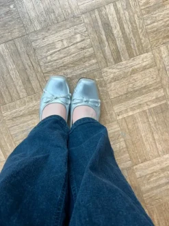 Silberne Ballerinas