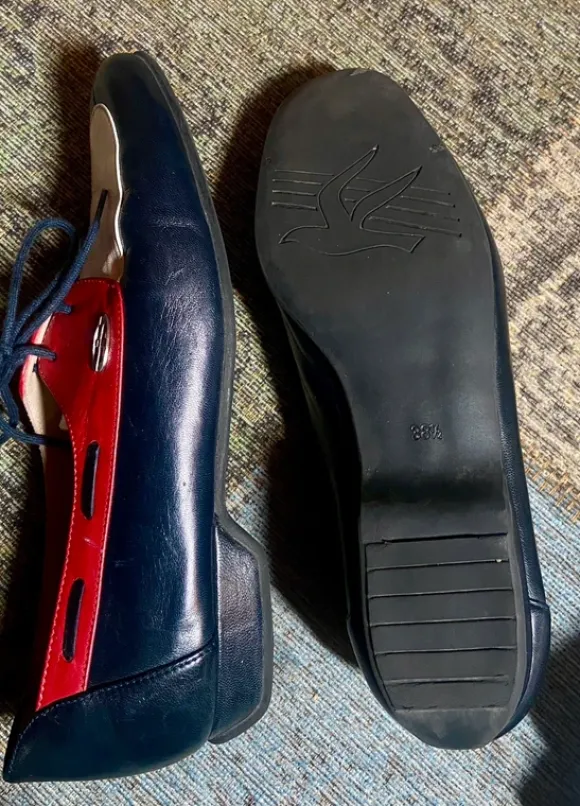 Sirenella, Lederschuh, Gr. 38,5 in Dkl.blau, rot & weiß