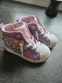 Skechers