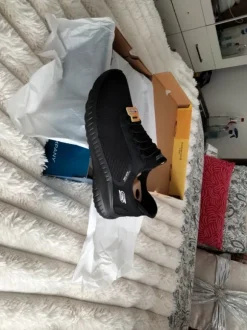 Skechers