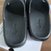 Skechers ArchFit, Badelatschen