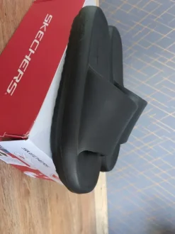 Skechers ArchFit, Badelatschen