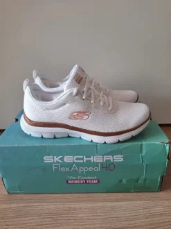 Skechers sneakers - nieuw, maat 37