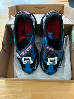Sketchers Turnschuhe Gr. 33 neu