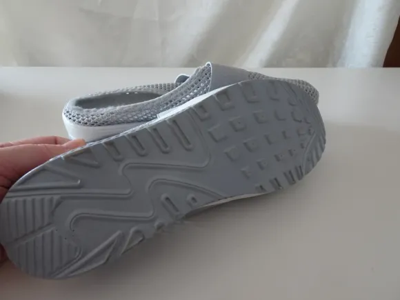 Slipper / Sneaker mit Polster