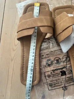 Slipper bruin