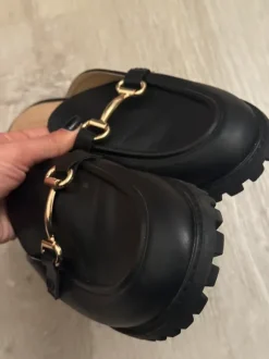 slippers black 8.5