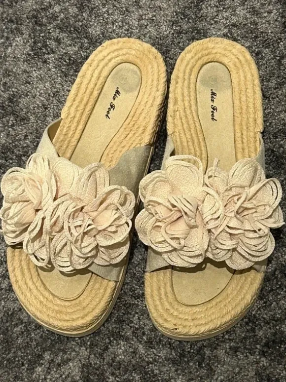 Slippers maat 37