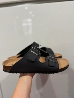 Slippers maat 45 – zwart – nieuw met label