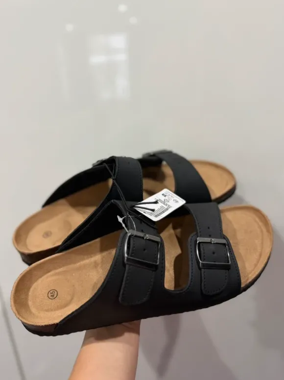 Slippers maat 45 – zwart – nieuw met label