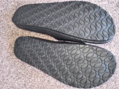 Slippers maat 44 smalle voet