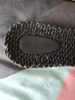Slippers van Ilse Jacobsen