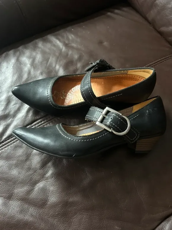 Small Leder Spitze Heels