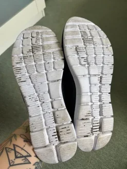 Sneaker