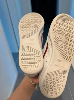 Sneaker