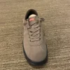Sneaker grau mit dunkelblauer Sohle komplett neu