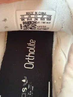 Sneaker von Adidas