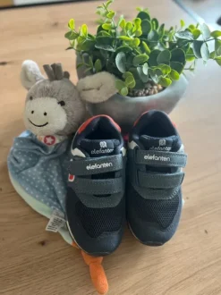 Sneaker von „elefanten“, Gr. 22