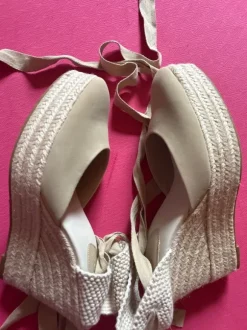 Sommerliche Schuhe Stradivarius Größe 39