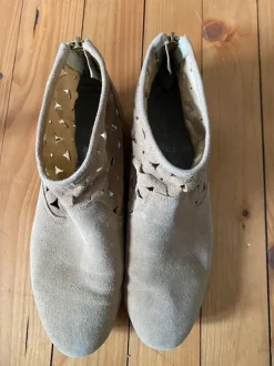 Sommerliche Stiefeletten Echtleder Blumenmuster