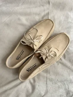 Sommerliche Varese Herren-Mokassins aus weichem Kalbswildleder in hellem Creme