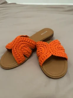 Sommerpantoletten in Orange
