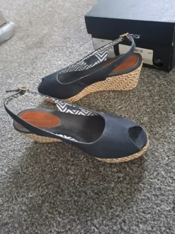Sommersandalen mit Keilabsatz von Tommy Hilfiger