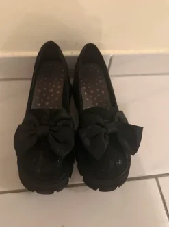 Sommerschuhe mit Schleife