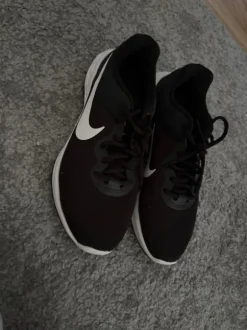 Sportschuhe nike