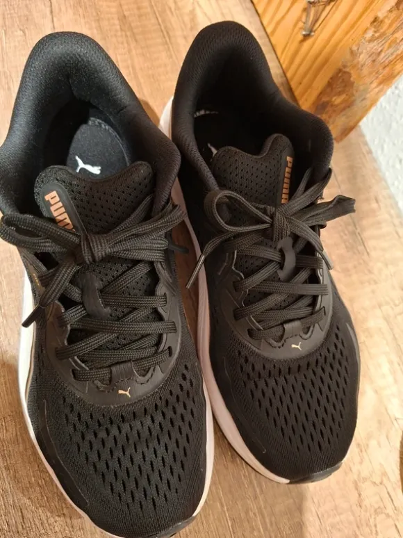 Sportschuhe von Puma