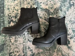 Stiefel mit Blockabsatz